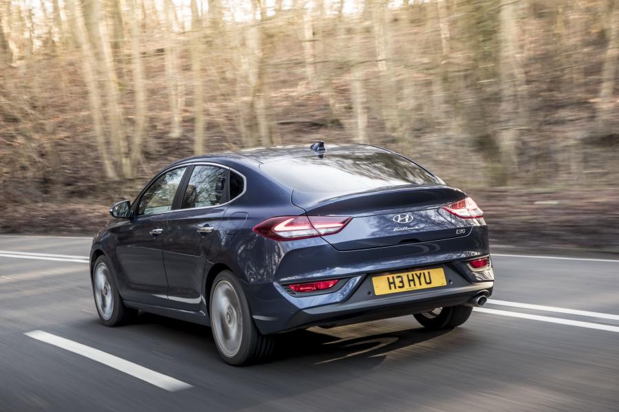  Hyundai i30 Fastback (PD) 2018 года  (UK) (фото 27 из 40)